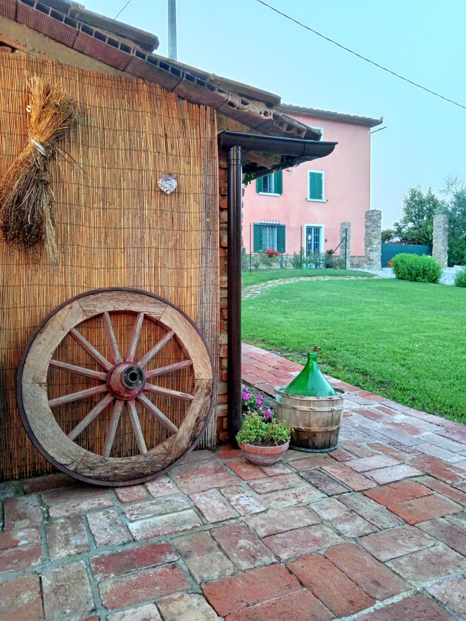 Casale - La Camera Di Leda Lamporecchio Eksteriør billede